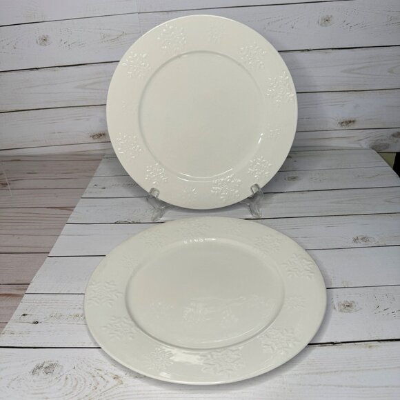 Set of 2 Snowflake Embossed Ceramic Dinner Plates 10.5" Greenbrier Holiday - Picture 1 of 6